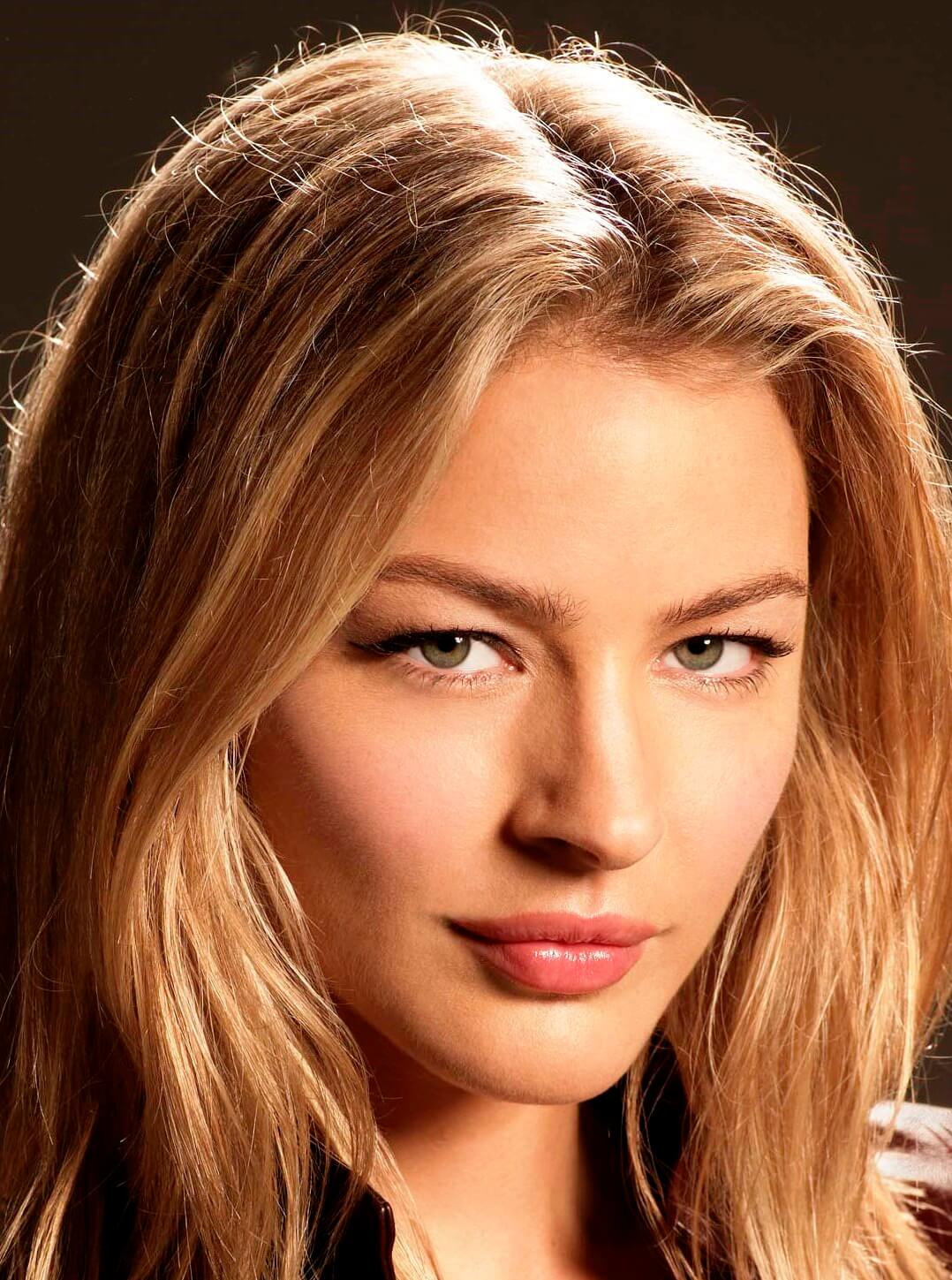 Tabrett Bethell Addresses, Phone and Fan mail
